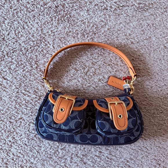 Coach Ashton Bag in Signature Denim - Picture 2 of 5